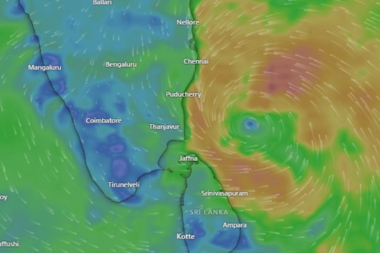 TN Cyclone Fengal: புயலாக வலுப்பெறும் ஆழ்ந்த காற்றழுத்த தாழ்வு மண்டலம்.. சென்னைக்கு ரெட் அலர்ட்.. வானிலை மையம் தகவல்!