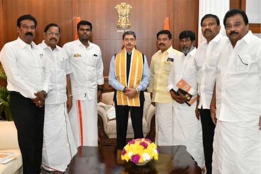 ஆளுநருடன் அண்ணாமலை திடீர் சந்திப்பு.. விவாதித்தது இதுதானா? - வெளியான தகவல்!