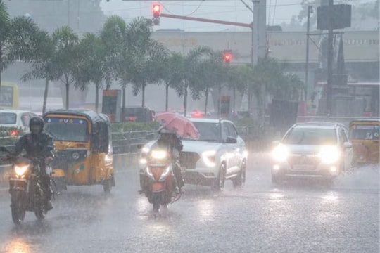 Weather Update: ஆந்திராவை நோக்கி நகரும் காற்றழுத்த தாழ்வுப் பகுதி - தமிழகத்தில் எங்கெல்லாம் மழைக்கு வாய்ப்பு?