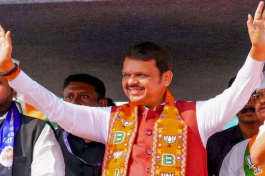 மகாராஷ்டிரா முதலமைச்சராக நாளை பதவியேற்கிறார் தேவேந்திர பட்நாவிஸ்... துணை முதல்வர் பதவி யாருக்கு?