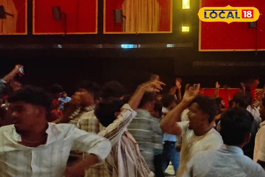 விடாமுயற்சி டீசரை கொண்டாடிய ரசிகர்கள்