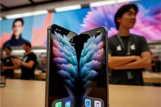 Foldable iPhone: 2026-ஆம் ஆண்டில் ஃபோல்டபில் டிவைஸ் மார்க்கெட்டில் நுழையும் ஆப்பிள் நிறுவனம்..!
