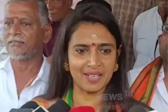 திருமா Vs ஆதவ் அர்ஜுனா; “இருவரில் ஒருவர் தான் விசிகவில் இருப்பார்கள்” - நடிகை கஸ்தூரி ஆருடம்