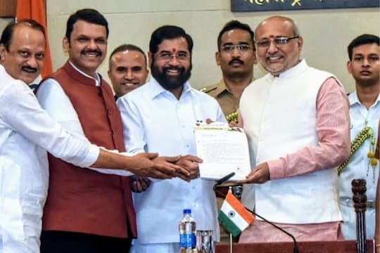 ஏக்நாத் ஷிண்டேவிற்கு என்ன பதவி? ஃபட்னாவிஸ் சொன்ன முக்கிய தகவல்