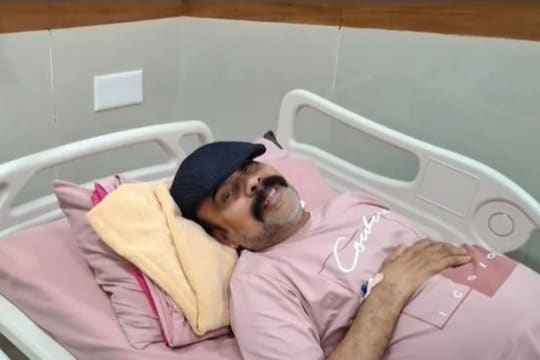 பவர் ஸ்டார் சீனிவாசன்