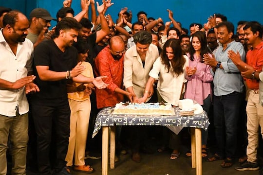 'தி கோட்' திரைப்படம் வெளியாகி 100 நாட்கள்; சிறப்பு வீடியோ வெளியிட்ட படக்குழு..!!