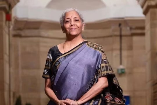மகாராஷ்டிரா முதலமைச்சர் தேர்வு: மேலிட பார்வையாளராக நிர்மலா சீதாராமன் நியமனம்!