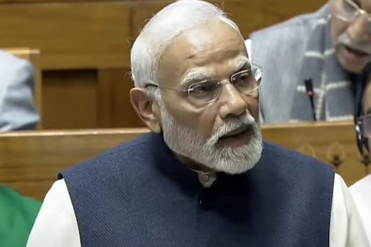 மதத்தின் அடிப்படையில் இட ஒதுக்கீடு வழங்க காங்கிரஸ் முயற்சி - பிரதமர் மோடி குற்றச்சாட்டு