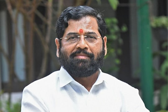 டிச. 5ல் முதல்வர் பதவி ஏற்பு! திடீரென மருத்துவமனையில் ஷிண்டே அனுமதி.. மகாராஷ்டிராவில் பரபரப்பு