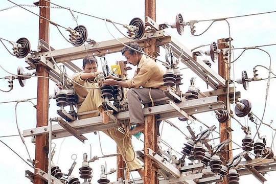 Power cut | தமிழகத்தில் நாளை (டிச. 4) முக்கிய இடங்களில் மின்தடை அறிவிப்பு... லிஸ்ட் இதோ!