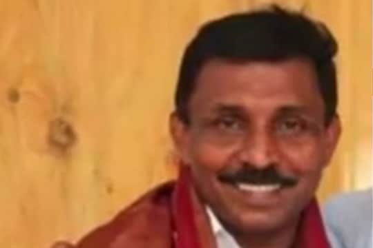 திமுக நிர்வாகியை விரட்டி விரட்டி அடித்த விசிக நிர்வாகி.. வைரலாகும் வீடியோ