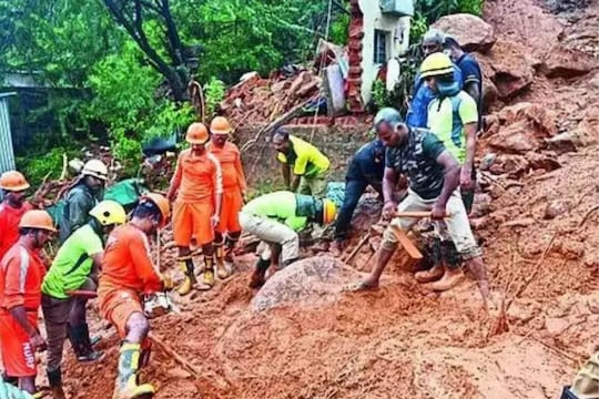 திருவண்ணாமலை நிலச்சரிவு: ஏழு பேரின் உடல்களும் உறவினர்களிடம் ஒப்படைப்பு