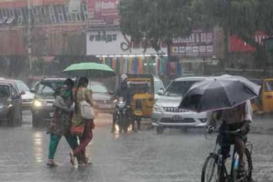 Weather Update: தமிழகத்தில் 7 நாட்களுக்கு இடி, மின்னலுடன் வெளுக்கப்போகும் மழை.. வானிலை மையம் அலர்ட்..!