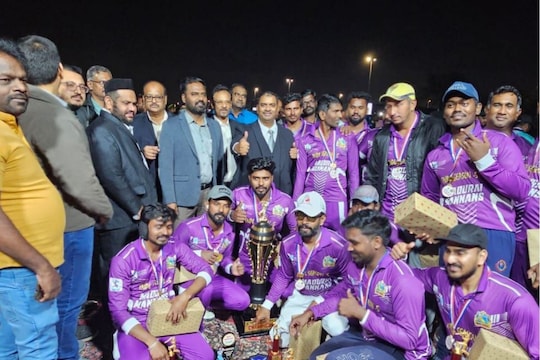 சவுதி அரேபியாவில் தமிழர்கள் விளையாடிய லீக் கிரிக்கெட்.. சாம்பியன் ஆன மதுரை அணி!