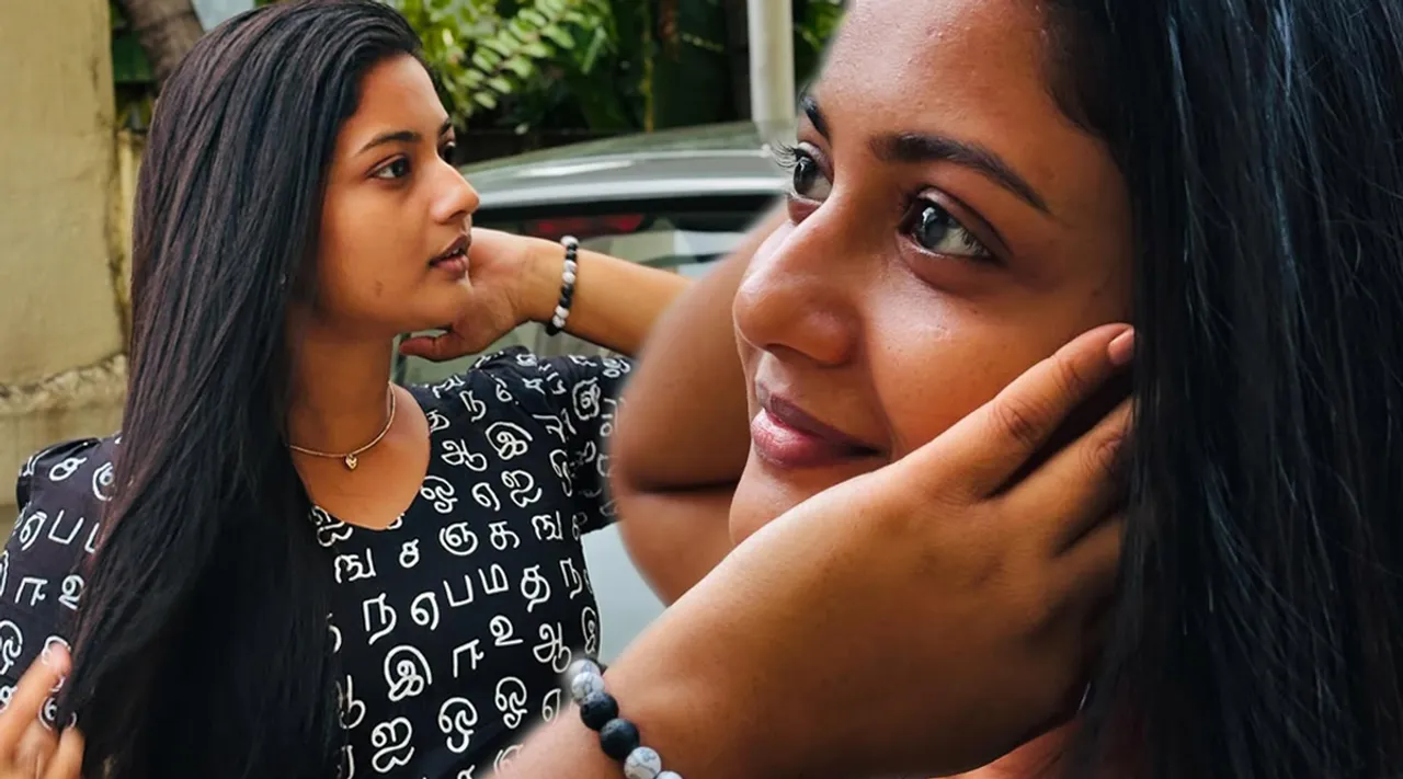 தமிழ் எழுத்துக்கள் அடங்கிய உடையுடன் மேக்கப் இல்லாமல், நடிகை வெளியிட்டுள்ள புகைப்படங்கள் வைரலாகி வருகிறது.