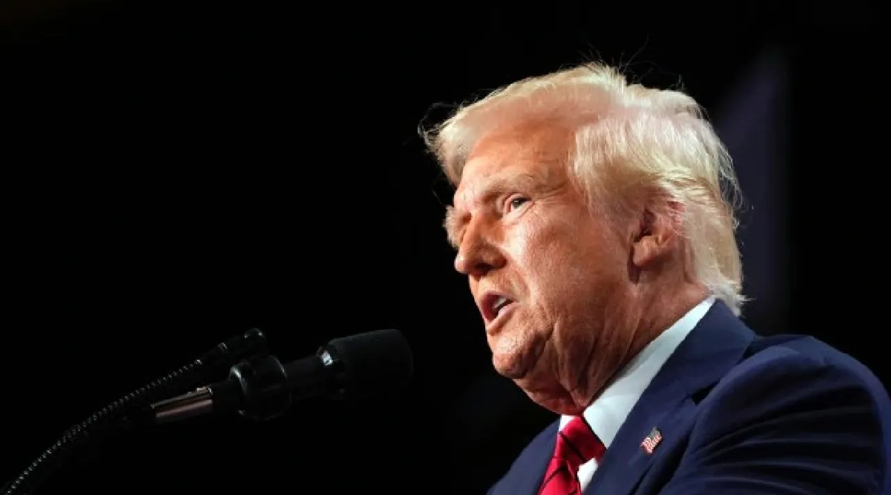 Donald Trump orders to pause all federal grants loans Tamil News
