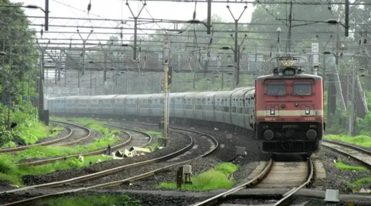 bangalore to tuticorin special train for Christmas festival Tamil news