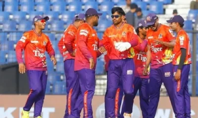 Bus driver locks players kits payment crisis BPL Durbar Rajshahi overseas players stranded in hotel Tamil News
