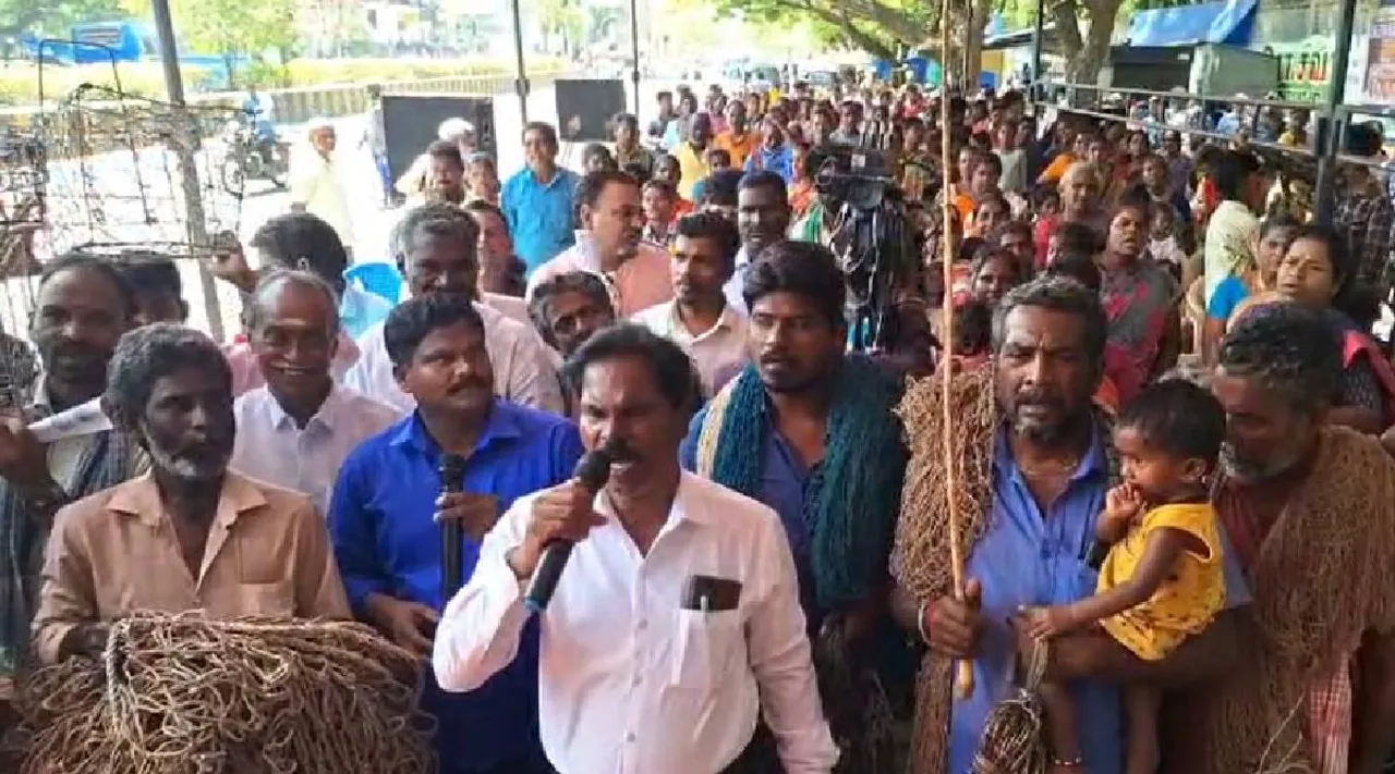 Pondy tribal protest