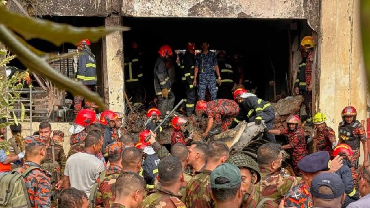 Bangladesh Air Force training jet crashes