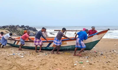 puducherry fisheries department announcement to fishermen fishermen not to venture into the sea for 2 days Tamil News