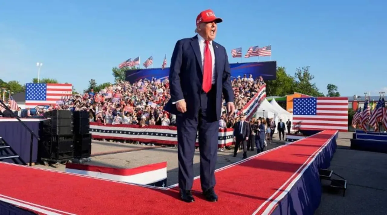 trump stage