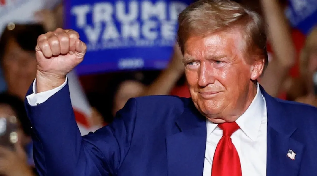trump hand fist