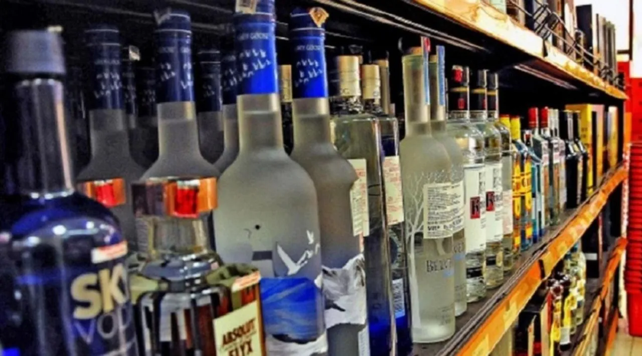 Puducherry EXCISE Dy Commissioner M Mathew Francis order to close win shop on miladi nabi 2025 Tamil News