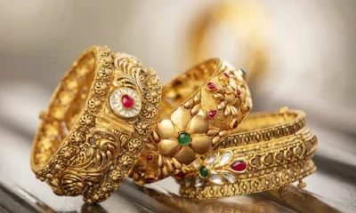 How to clean gold jewelry