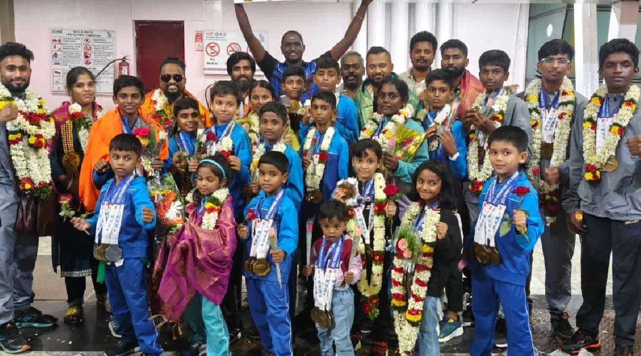 Taekwondo championship 2025 Delhi Coimbatore students win 90 medals Tamil News